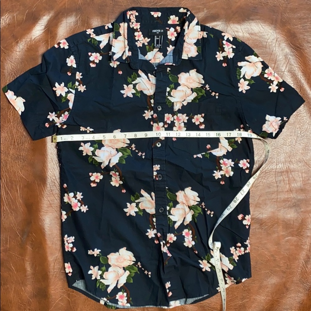 Fitted Floral Print Button Down